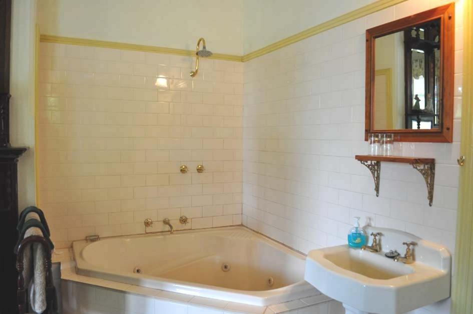 Bed and Breakfast Ormiston House Strahan Pokoj fotografie